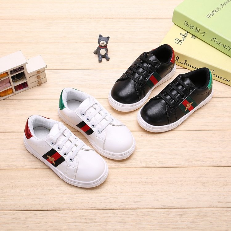 Giày Sneaker Đế Mềm Hình Chú Ong Cho Bé&lt;br&gt;5.0