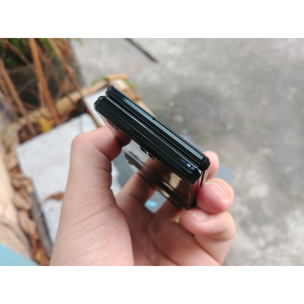 Điện thoại Fujitsu F-01E màu đen