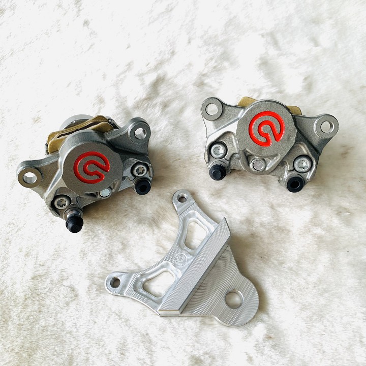 Heo dầu SAU Brembo logo lớn đỏ 2 pic đối xứng , có PÁT SAU cho các dòng xe Exx135, 150, winner, Raider/satria, Sonic