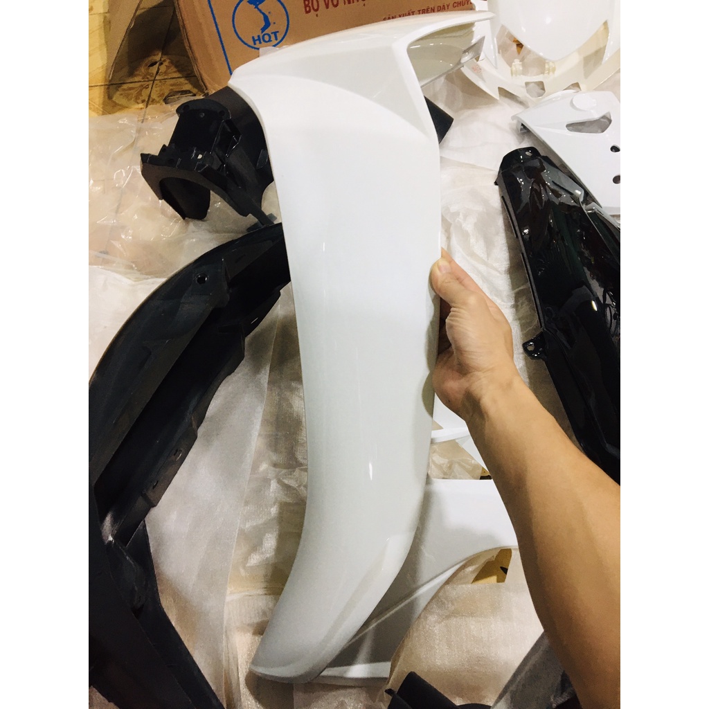 Full Dàn áo xe SIRIUS màu Trắng - Đen , nhựa ABS cao cấp