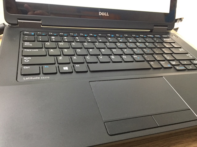 Dell Utrabook E5270 - i5 genk6 / màn cảm ứng Full HD / like new | BigBuy360 - bigbuy360.vn