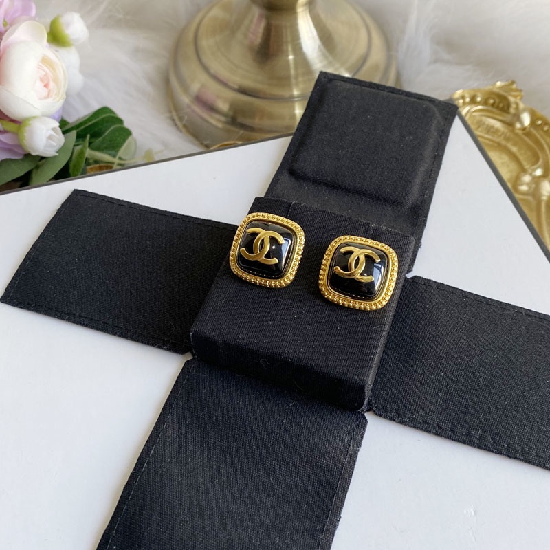 Bông Tai Chữ Bằng Thép Titanium Thời Trang Cho Nữ