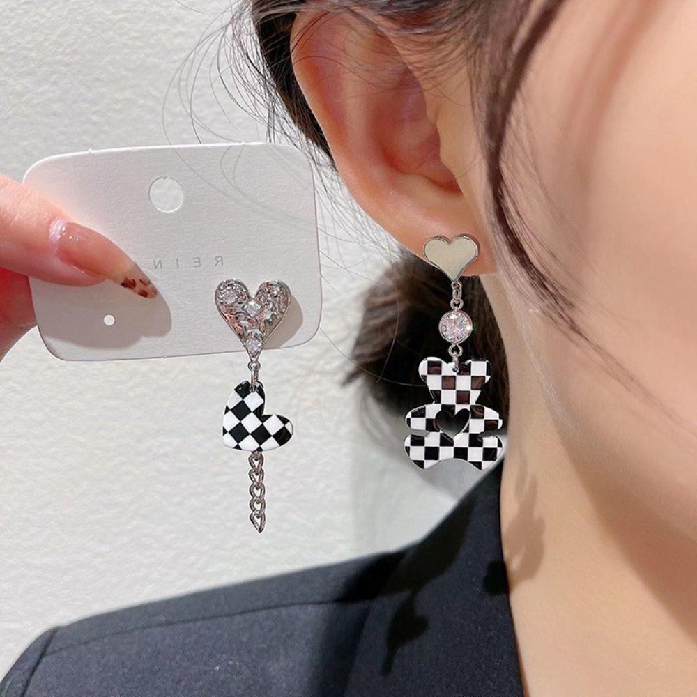 MXGOODS Vintage Asymmetric Heart Earring Studs Black White Women Ear Studs Korean Style Earrings Trendy Fashion Jewelry Checkerboard Bear Exquisite Gift Temperament Dangle Earrings/Multicolor