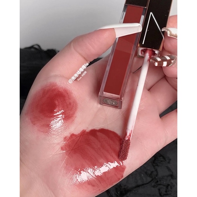 Son Nars Aragon lip gloss bản mới