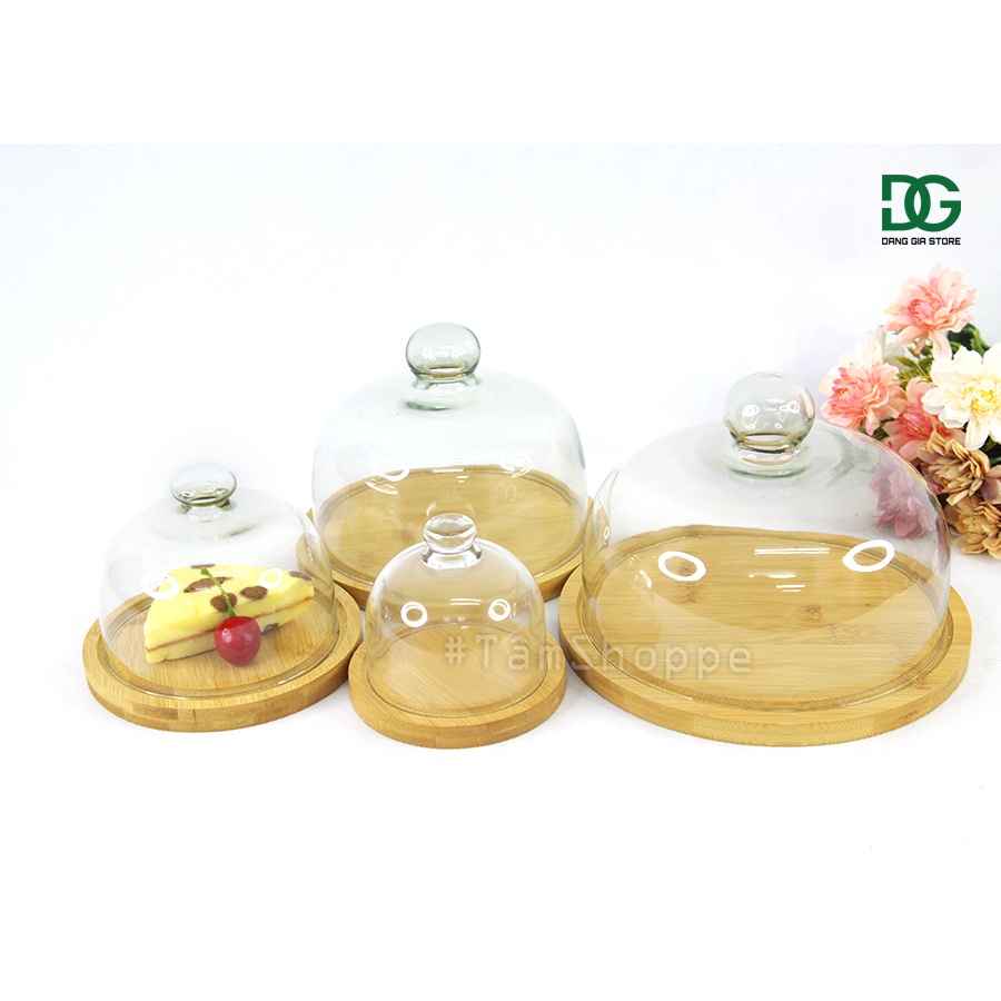 Kệ trưng bày bánh chụp thủy tinh đế gỗ tre