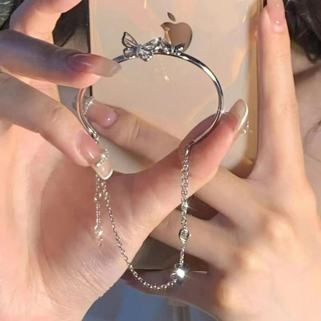 Vòng Tay Dây Xích Đôi Mặt Hình Bướm Phong Cách Mới 2023 Dễ Phối Đồ Thời Trang Cho Nữ