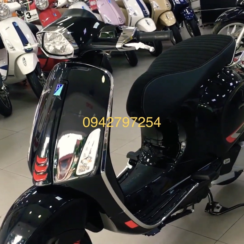 Sơn xe máy Vespa màu Đen bóng Camay P050-1K Ultra Motorcycle Colors