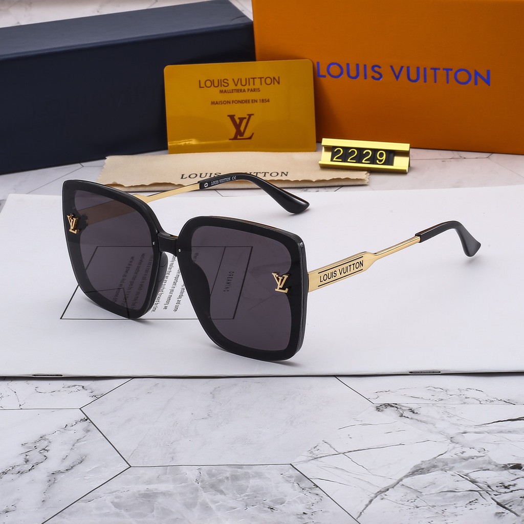 ! Louis Vuitton!! Kính mát phân cực mới cho nữ