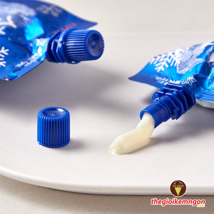 Kem túi tuyết sữa Lotte Snow Ice Milk Shake Hàn Quốc