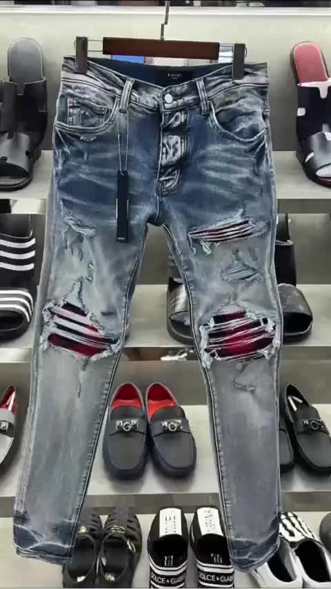 Quần JEAN Skinny Amiri Nam Wash Xanh Khói Rách Xù Viền Vá Vải Nhăn Đỏ Quần Bò Nam Xanh Khói Gối Vá Đỏ | BigBuy360 - bigbuy360.vn