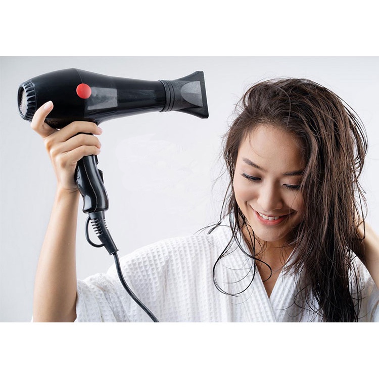 Máy sấy tóc tạo kiểu công suất lớn tặng kèm phụ kiện