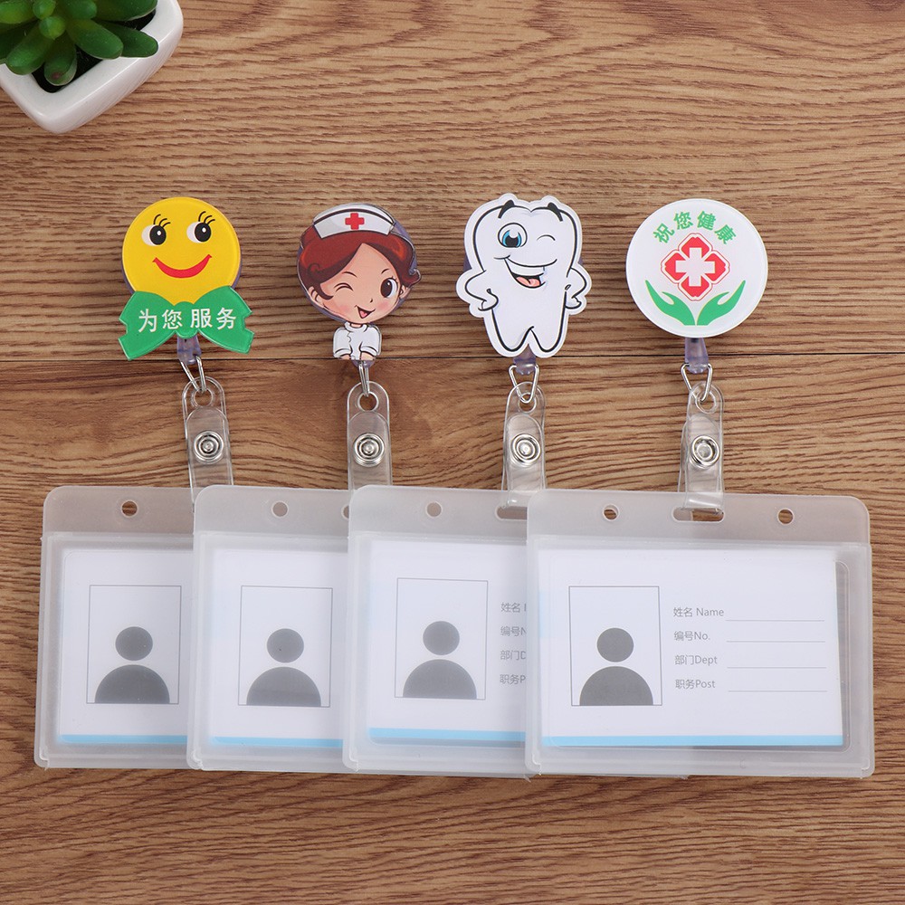 Dây Đeo Bảng Tên/Thẻ ID In Họa Tiết Hoạt Hình Có Thể Thu Gọn Kèm Kẹp Kim Loại Tiện Dụng Cho Y Tá Bác Sĩ
