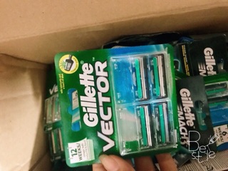 Hộp 4 Lưỡi dao cạo Gillette Vector
