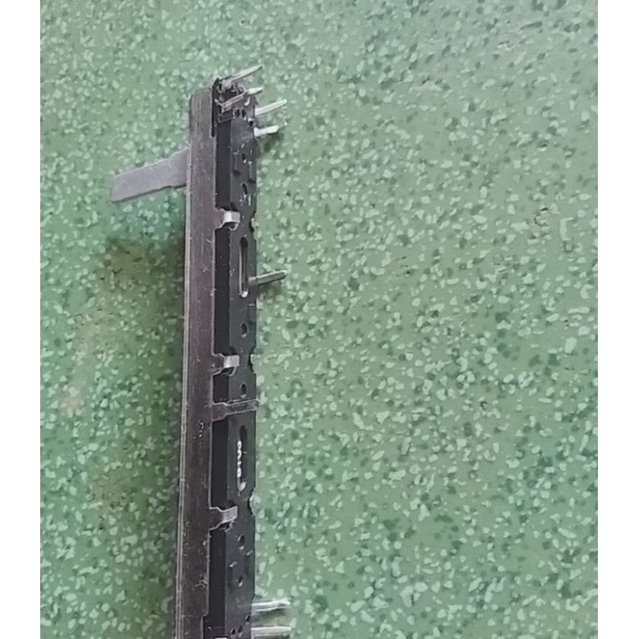 1 CHIẾC FADER MIXER MACKIE 10K