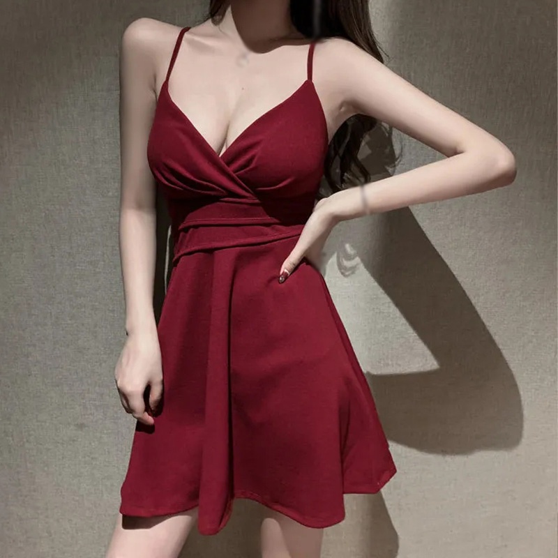 Đầm Hai Dây Màu Sắc Trơn Thiết Kế Xẻ Sâu Quyến Rũ Dễ Phối Đồ
