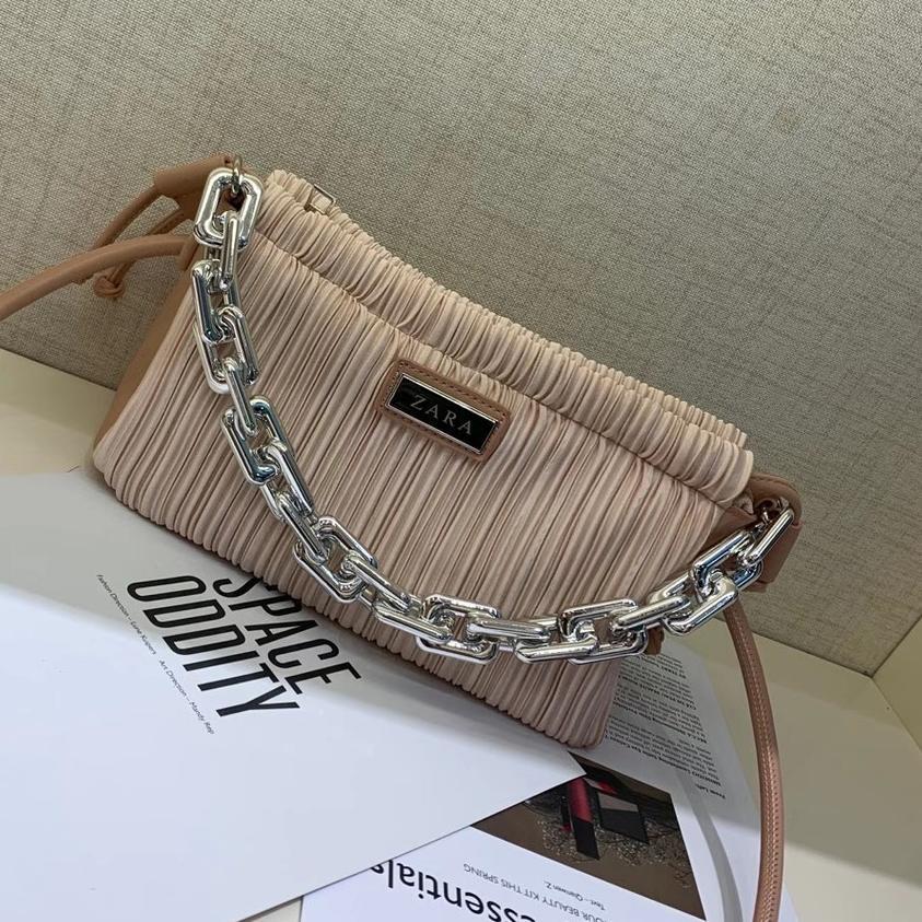 Túi Đeo Chéo Hiệu Zara 9363 - Snr Kích Thước 26cm