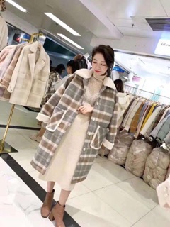 Áo dạ dáng dài cổ lông