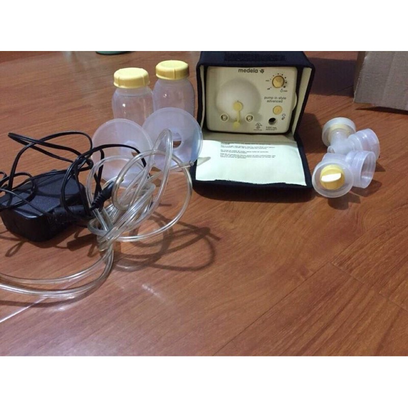 Máy hút sữa Medela Pump có bảo hành