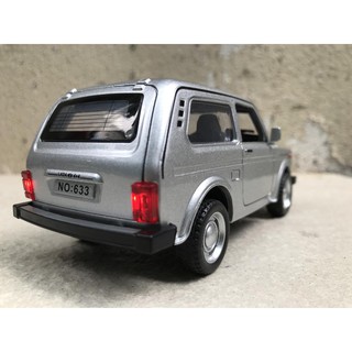 Mô hình xe LADA NIVA 2020 - 1:32