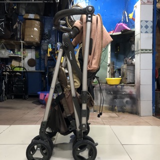 xe đẩy 2 chiều Combi ricco