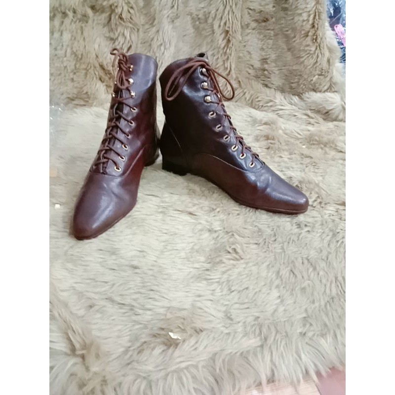 Giày bốt si hiệu