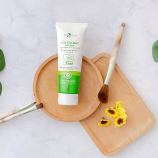 Sữa Rửa Mặt Thảo Mộc Thiên Nhiên Biocos