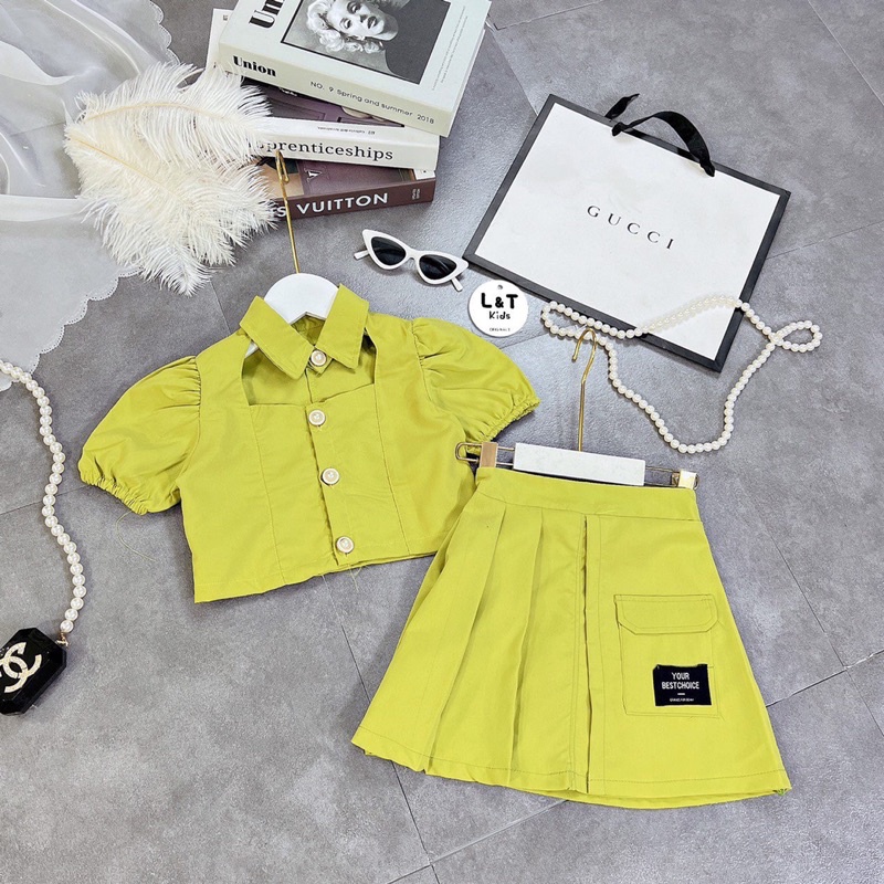 Set áo khoét ngực kèm cv xếp ly 4 màu cho bé gái.