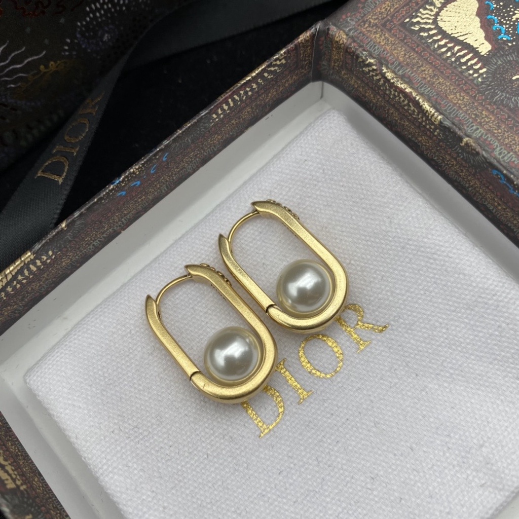 Khuyên Tai Đính Hạt Ngọc Trai Họa Tiết Chữ Dior Thời Trang