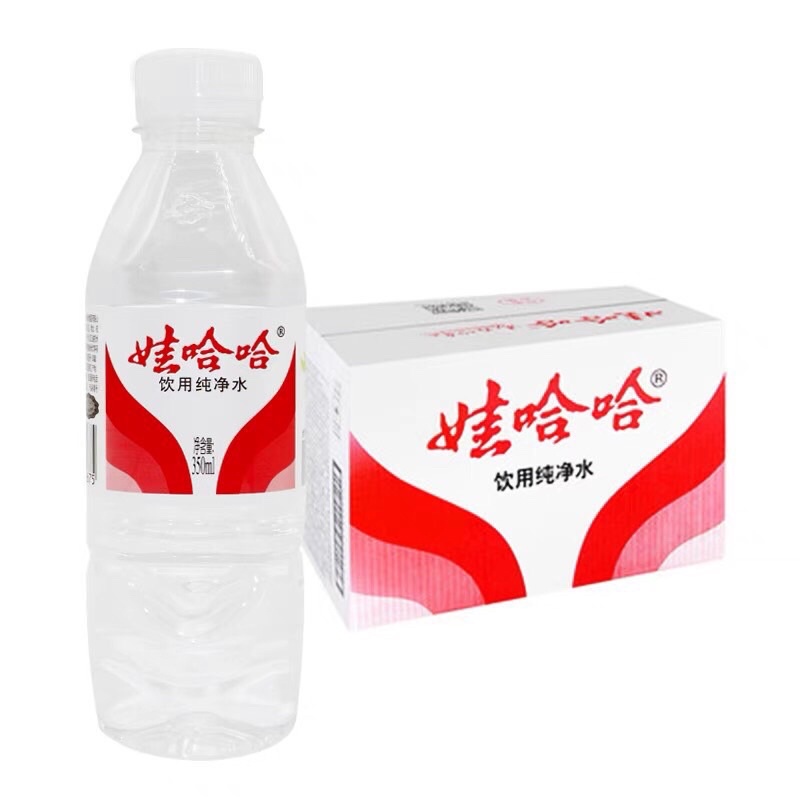 1 thùng nước khoáng Wahaha 24 chai Trung Quốc