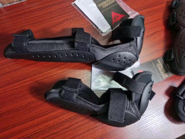 Giáp bảo vệ tay chân rời Daines Kit J E1, Daines Kit V E1