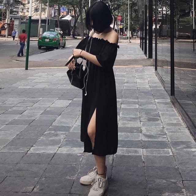 ĐẦM RUMA DRESS XẺ TÀ FROM DÀI MÀU ĐEN - ĐẦM XOÈ NHẸ PHẦN TRÊN NHÚN BO CHUN ( kèm ảnh thật )