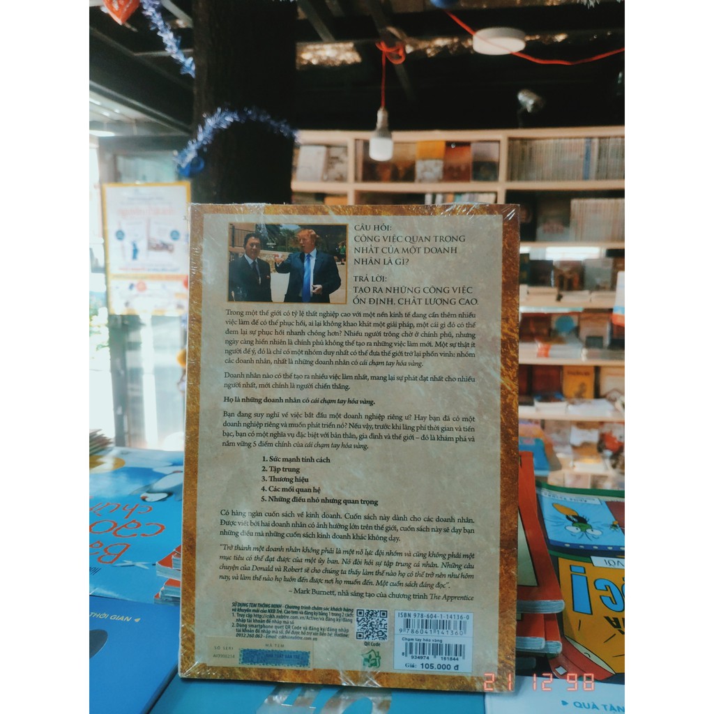 Sách-Chạm Tay Hóa Vàng - NXB Trẻ