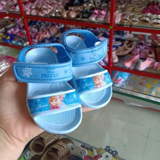 Sandal siêu nhẹ bé gái