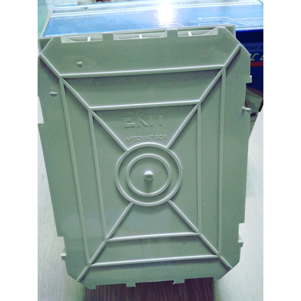 Tủ điện âm tường 1-6, 1-8  EKIT