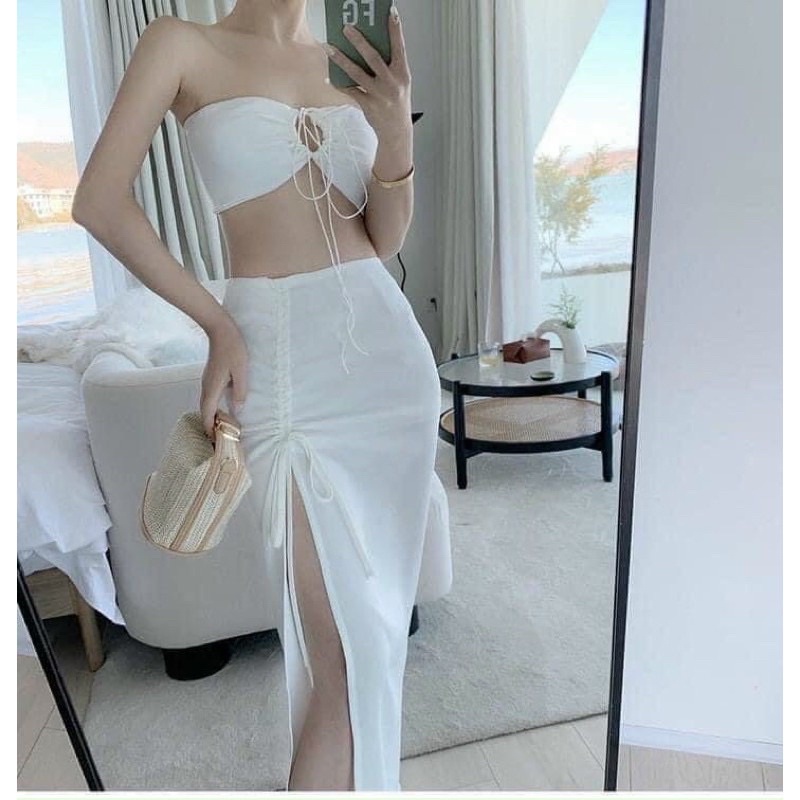 Bikini trắng sexy siêu đẹp kèm ảnh khách mặc