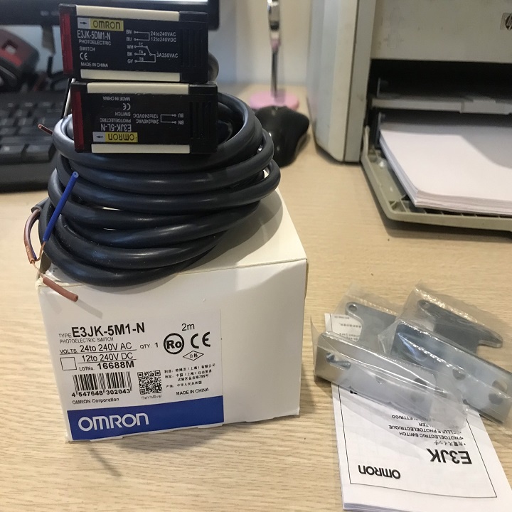 Cảm biến quang E3JK-5M1-N