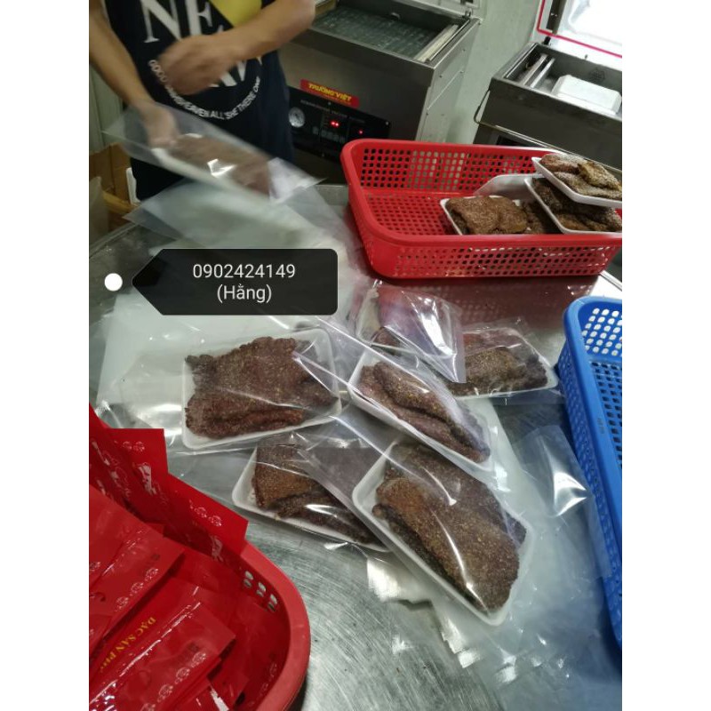 Bò 1 nắng muối kiến 🚀FREESHIP🚀 Loại Ngon Nguyên Chất 500gram Đặc Sản PHÚ YÊN, Bò Tươi Nguyên Chất Nhà Làm, Quà Biếu Tết | BigBuy360 - bigbuy360.vn