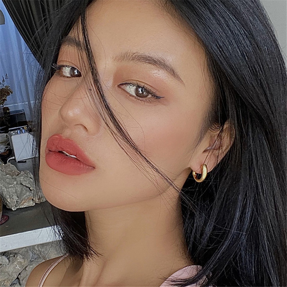 Khuyên Tai Tròn Bằng Kim Loại Màu Vàng / Bạc Sang Trọng Cho Nữ