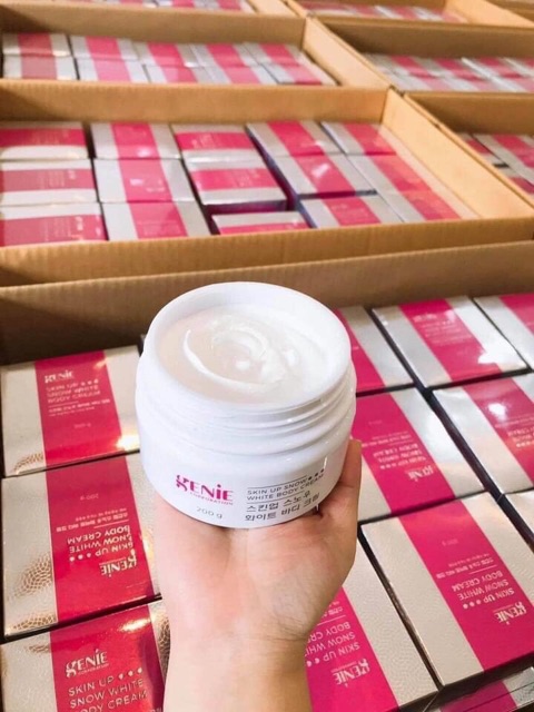 Kem dưỡng trắng da SKIN UP SNOW WHITE BODY CREAM