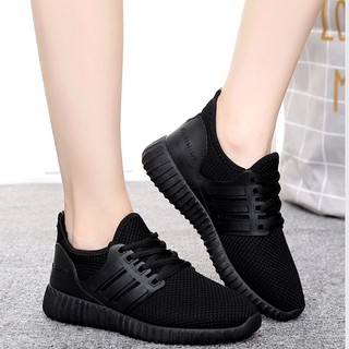 C95 Giày Thể Thao Nữ Buộc Dây Đế Đen