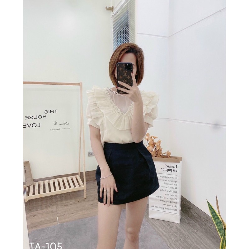 Áo sơ mi bánh bèo cổ pha ren hai màu trắng và da. Sỉ 105k