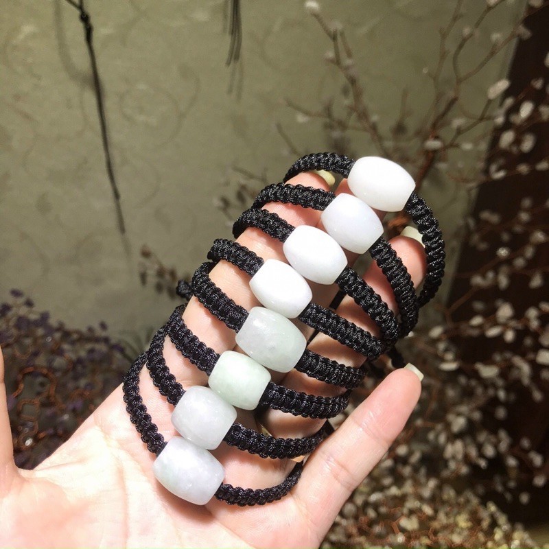 Vòng tay Lu Thống - đầu xuôi đuôi lọt, may mắn thành công