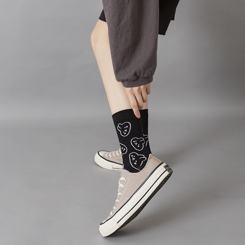Vớ cao cổ Bateno unisex in hình thỏ trắng cực đáng yêu TN78