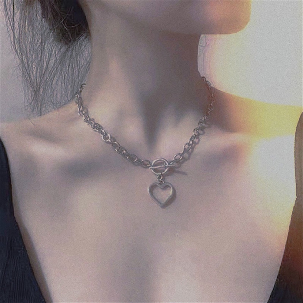 Vòng cổ mặt hình trái tim rỗng thời trang Hàn Quốc cho nữ