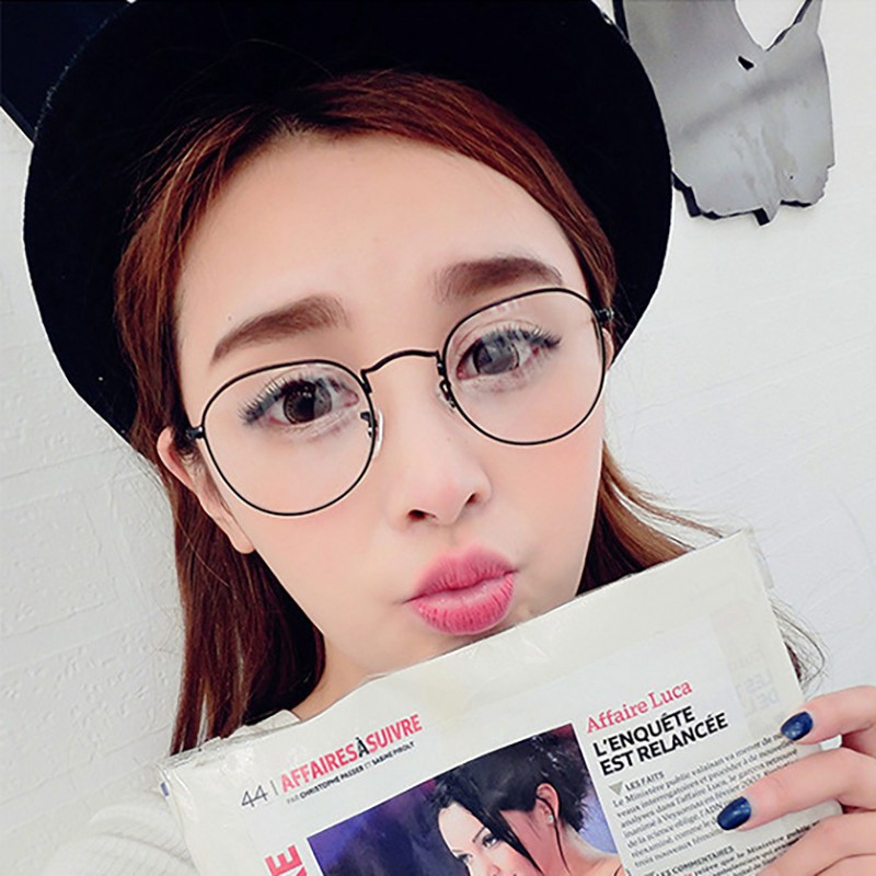 Mắt kính gọng kim loại tròn kiểu dáng cổ điển
