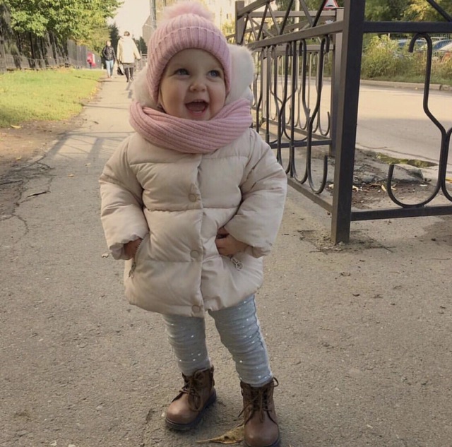 Áo khoác phao Zara mũ lông bé gái/bé trai