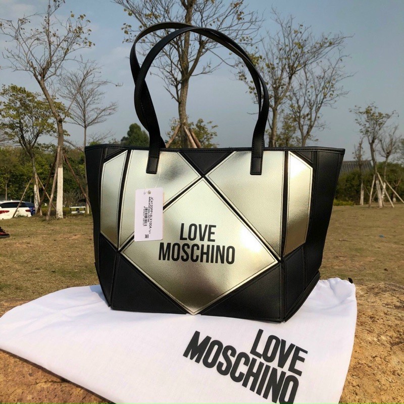 -đen phối tim bạc cá tính