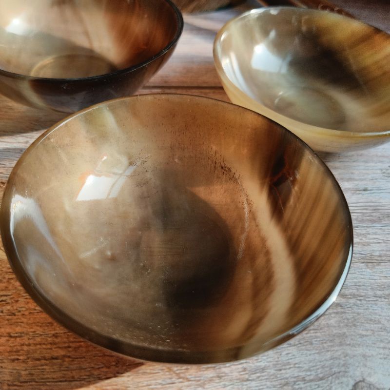 Bát sừng trâu tự nhiên rơi không vỡ, nhỏ nhẹ dễ cầm làm bát ăn dặm cho bé