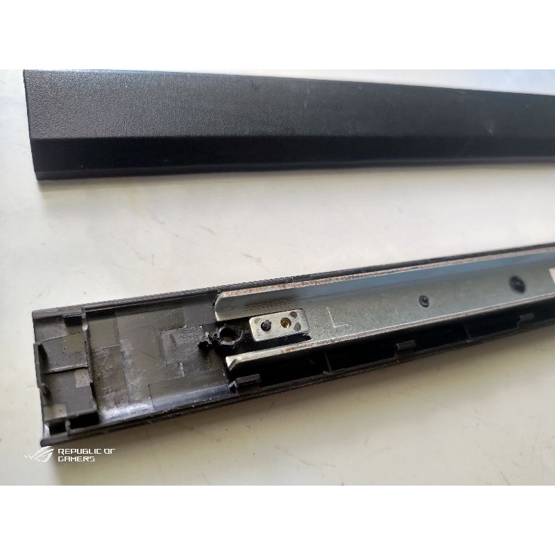 Thanh chắn che bản lề Asus TP550L | BigBuy360 - bigbuy360.vn