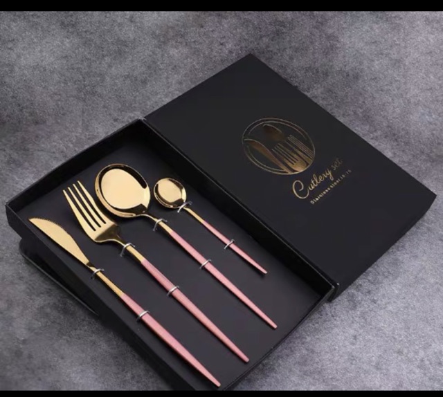 Set 4 sản phẩm gồm muỗng, nĩa, dao ăn, thìa cà phê bằng thép không gỉ cao cấp - có hộp đựng sang trọng